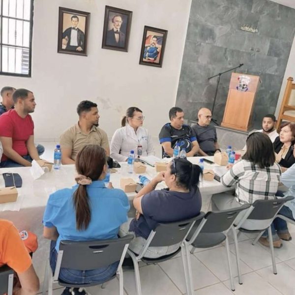 Hospital Yrene Fernández Participa en Mesa Local de Seguridad